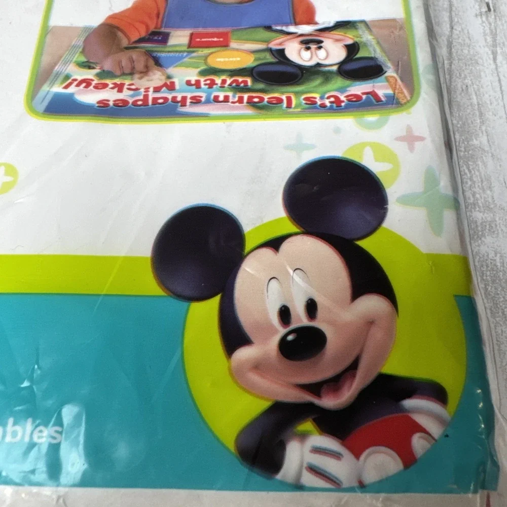 Disney MICKEY MOUSE Meal and Play Disposable Placemats by Neat‎ Solutions NIP